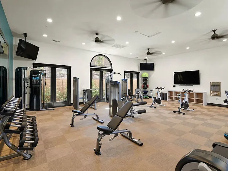 The Trails at Canyon Crest Apartments — Photo 6