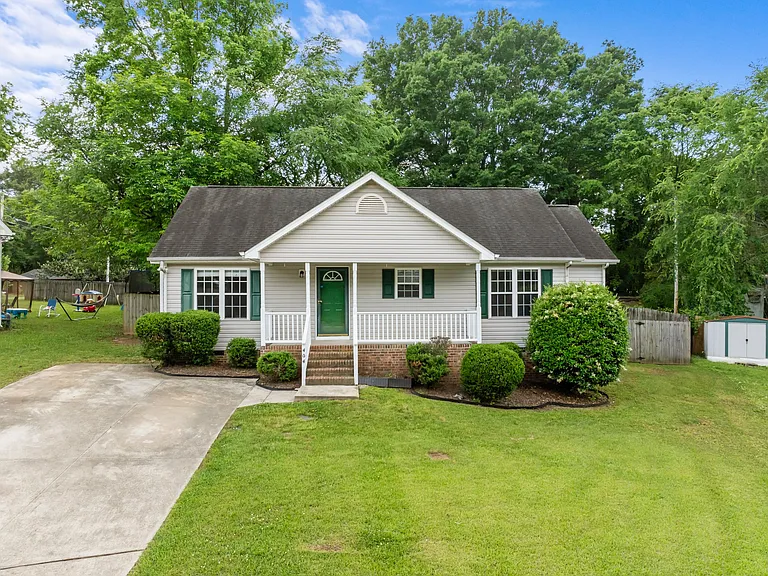 404 Foxbridge Ct — Photo 36