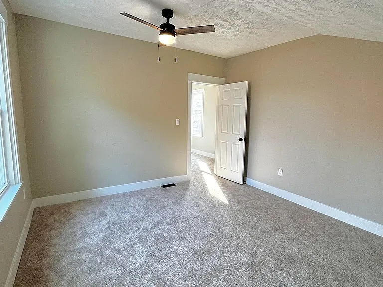 1236 Hermes Ave — Photo 19