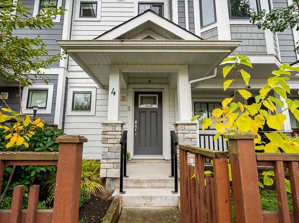 189 Wood St #4, New Westminster, BC V3M 0L7