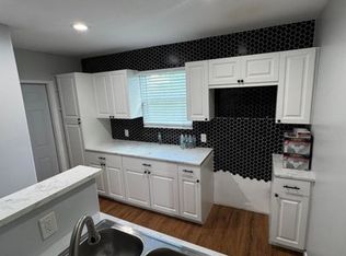 718 W 10th St, Riviera Beach, FL 33404