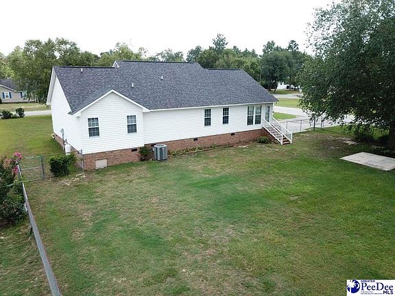 4th image of 1012 Huntington Dr