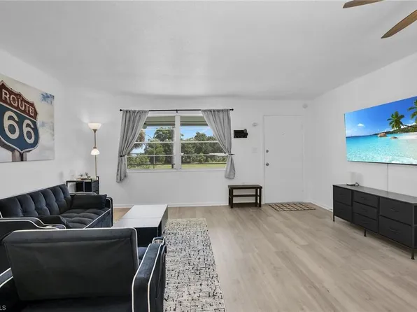 3225 E Riverside Dr, Fort Myers, FL 33916