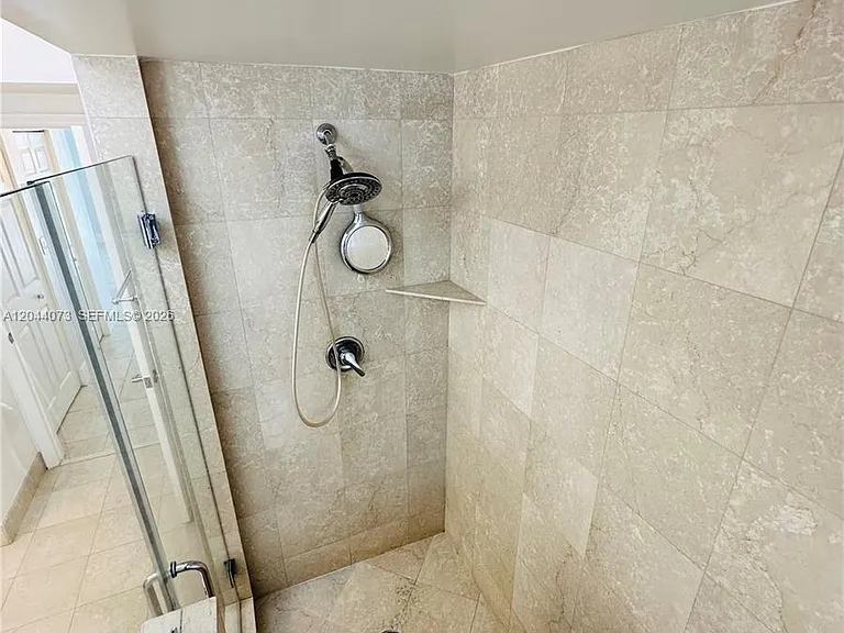 140 Meridian Ave #314 — Photo 30