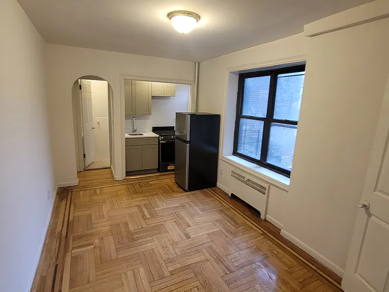 160 Beach 117 St #1B — Photo 1