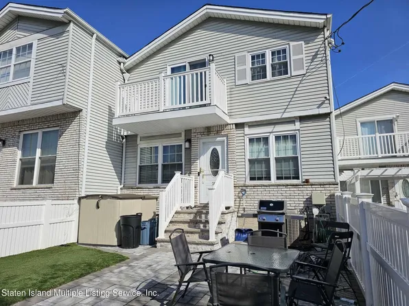247 Loretto St, Staten Island, NY 10307