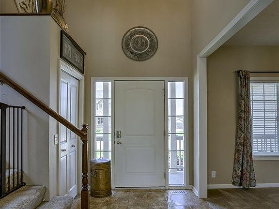 4th image of 12014 S 51st St