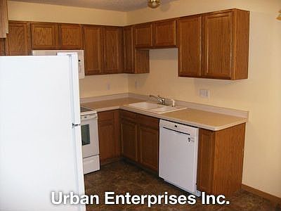2nd image of 1551 Willis Ave APT 1A
