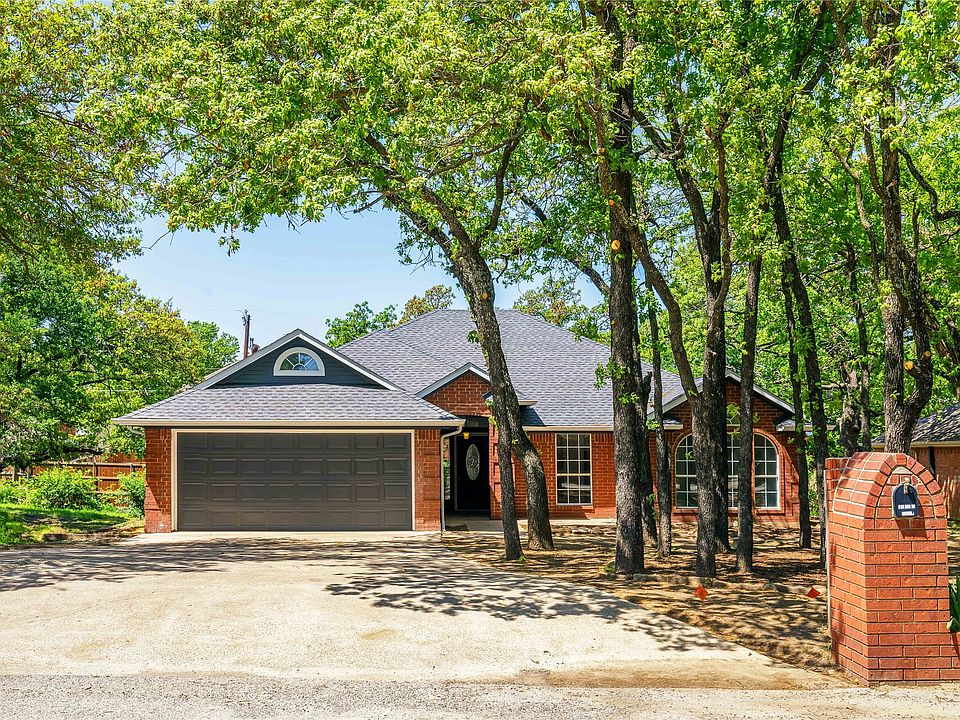 1st image of 531 Oak Lk