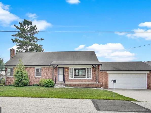 130 W Highland Ave, Spring Grove, PA 17362
