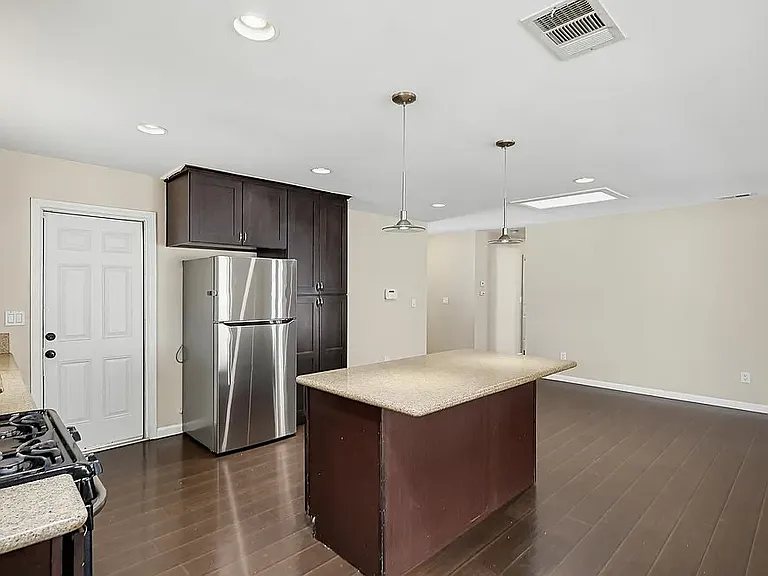 465 Meadowbrook Dr — Photo 18