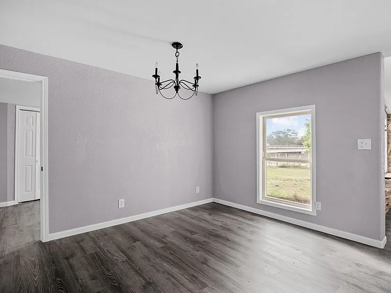123 FM 480 — Photo 11