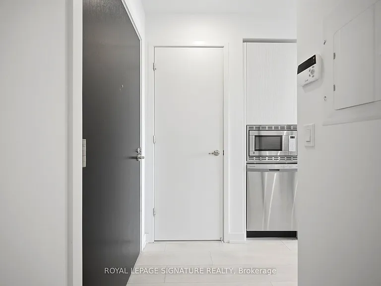 501 Yonge St #5204 — Photo 7