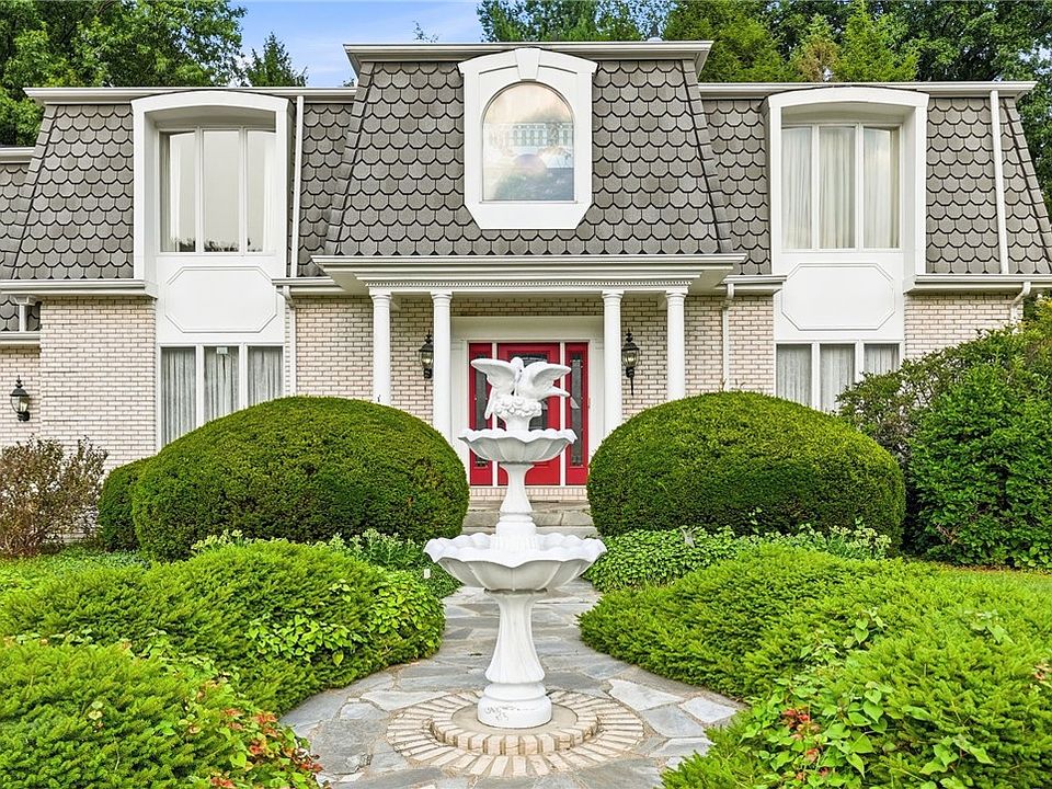 1st image of 342 Stoneybrooke Dr