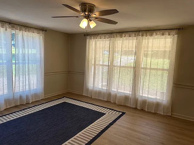 2 bed, 1.5 bath, 1450 sqft, $1,900 — Photo 3