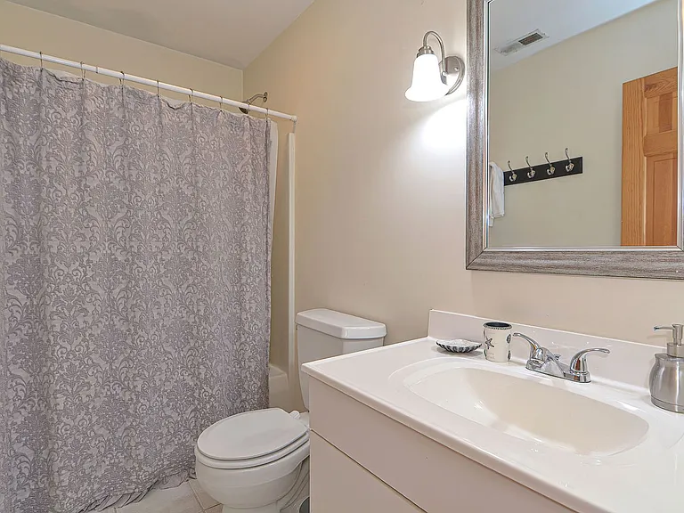 206 Atlantic St — Photo 31