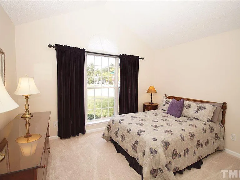 6901 Dawnalia Ct — Photo 11