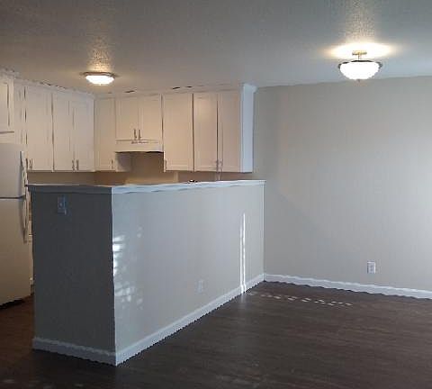 2nd image of 11201 Axtell St