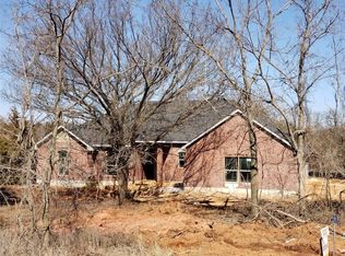 5830 Cimarron Cir, Guthrie, OK 73044