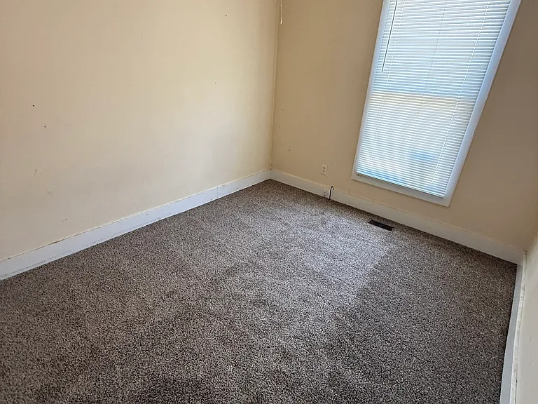 1028 Pennsylvania St — Photo 11
