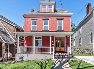 365 Pennsylvania Ave, Oakmont, PA