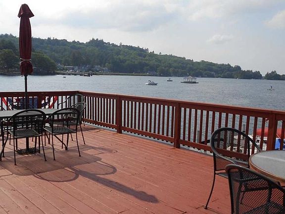 Deck that you have access to with this rental. You can ice fish, etc. off of the dock below it.
