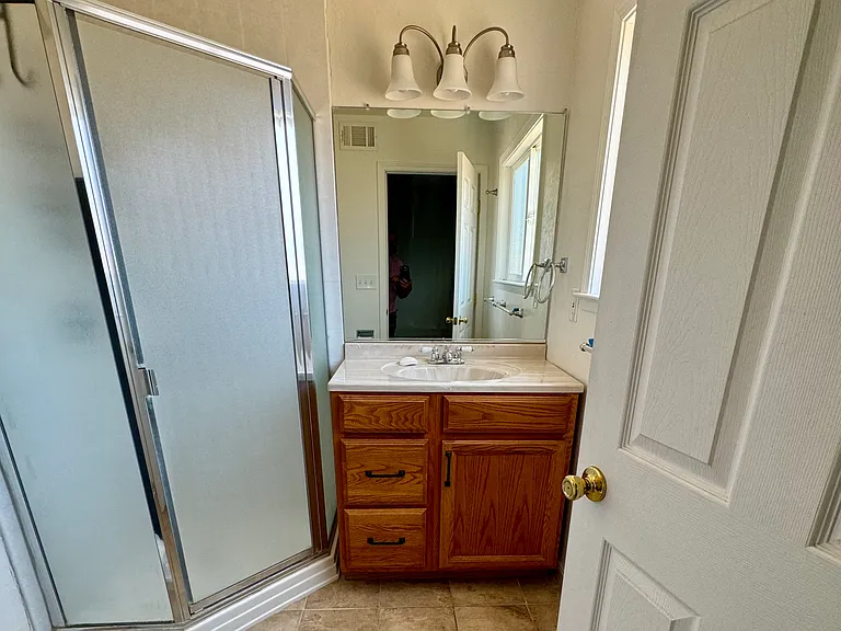 19 Bernice Ct — Photo 9