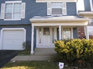 574 Pontiac Ln, Bolingbrook, IL 60440