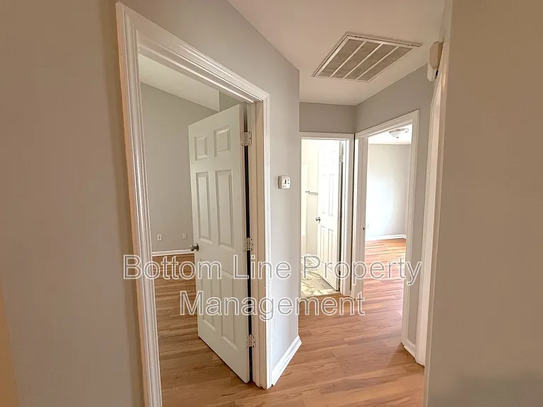 5503 Windy Valley Dr — Photo 7