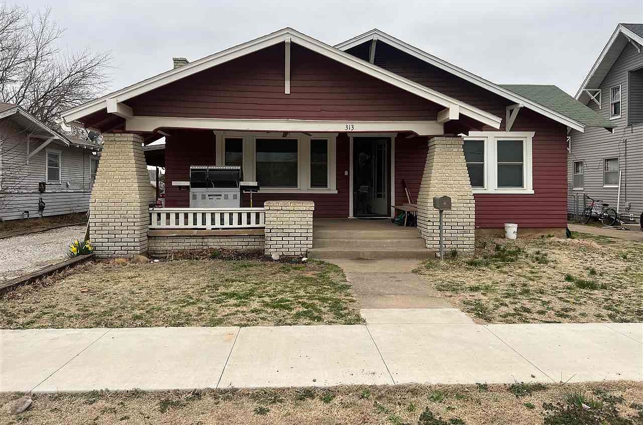 313 N Main St, Tonkawa, OK 74653 Zillow