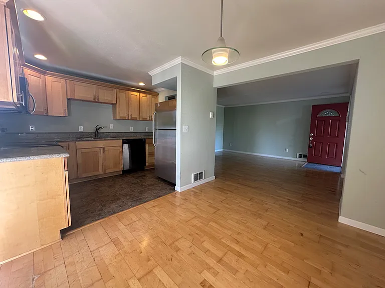 415 Healy Ave S #111-1 — Photo 9