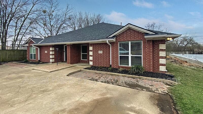 1st image of 205 Cooner St APT B