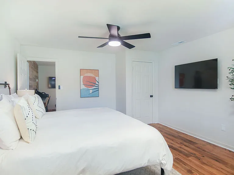 4208 S Rhett Ave #E — Photo 17