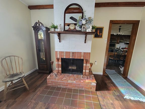 5th image of 710 N Vermillion St