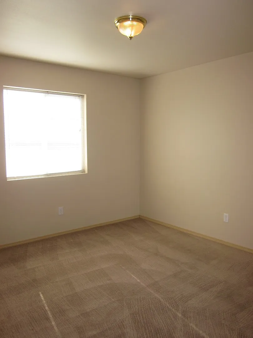 Cedar Creek Village 1 Bedroom 1 Bath Condo — Photo 4