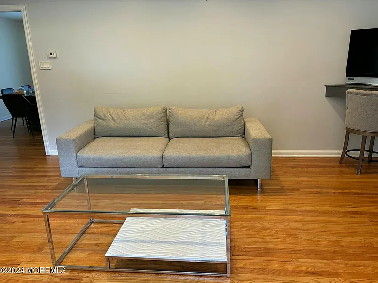 311 Roosevelt Ave — Photo 13