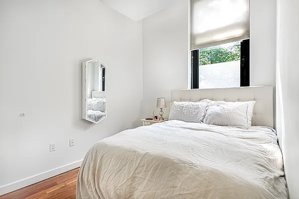 Rented by Compass | media 13