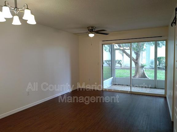 3rd image of 572 Bahia Cir #A