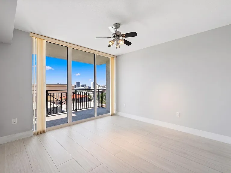 610 W Las Olas Blvd #1016N — Photo 16
