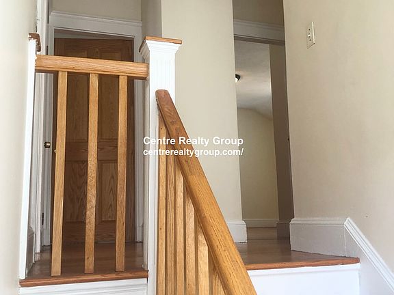 5th image of 164 Marlboro St