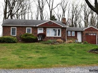 1245 Miller Dr, York, PA 17402