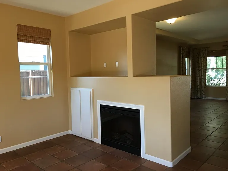 604 Snapdragon Ct — Photo 7