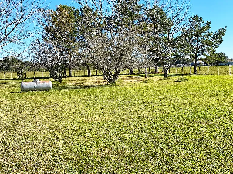 17261 County Line Rd — Photo 16