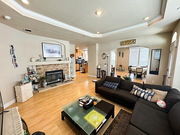 2nd image of 187 Hawaii Cir Unit 187