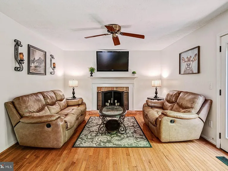 5 Lee Ct — Photo 36