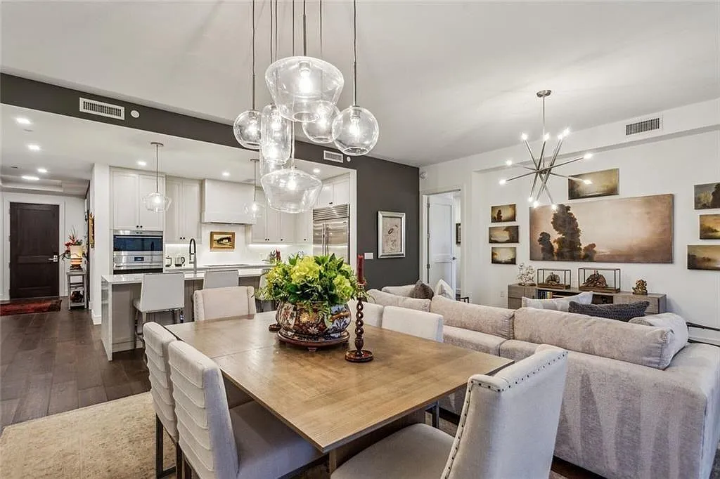 2 bed, 3.0 bath, 2170 sqft, $8,500 — Photo 4