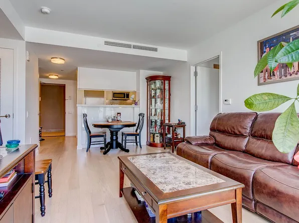 13835 39th Ave APT 4B, Flushing, NY 11354