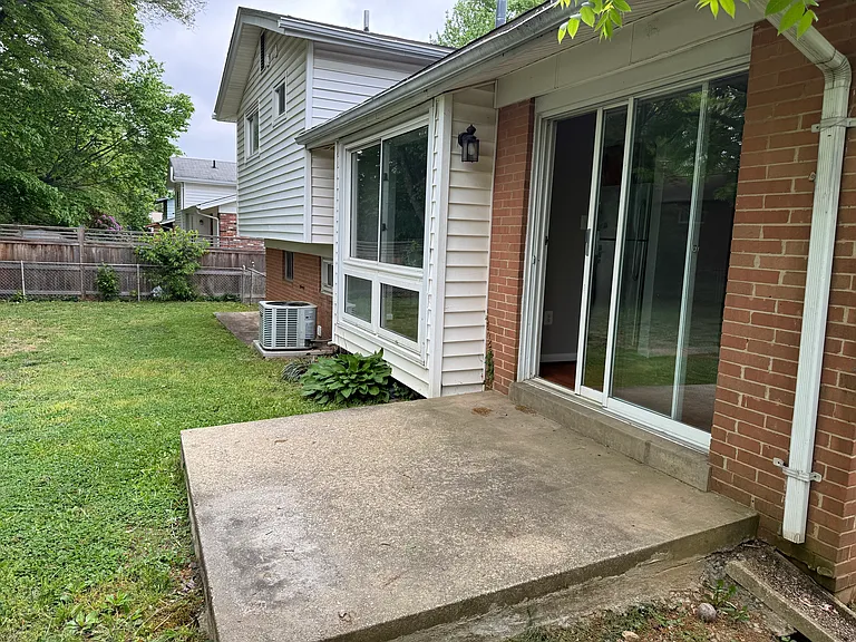 417 Eisner St — Photo 21