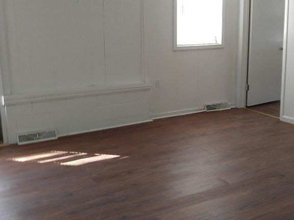 3rd image of 1306 Beazley St