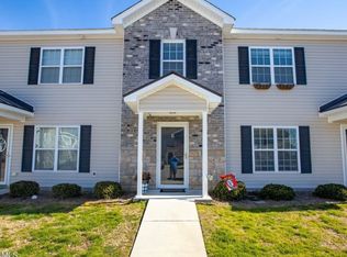 124 Chandler Dr #E, Washington, NC 27889